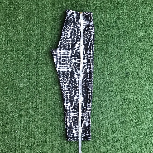 Inner Spirit Tie Dye Activewear Leggings Size S - Picture 3 of 6